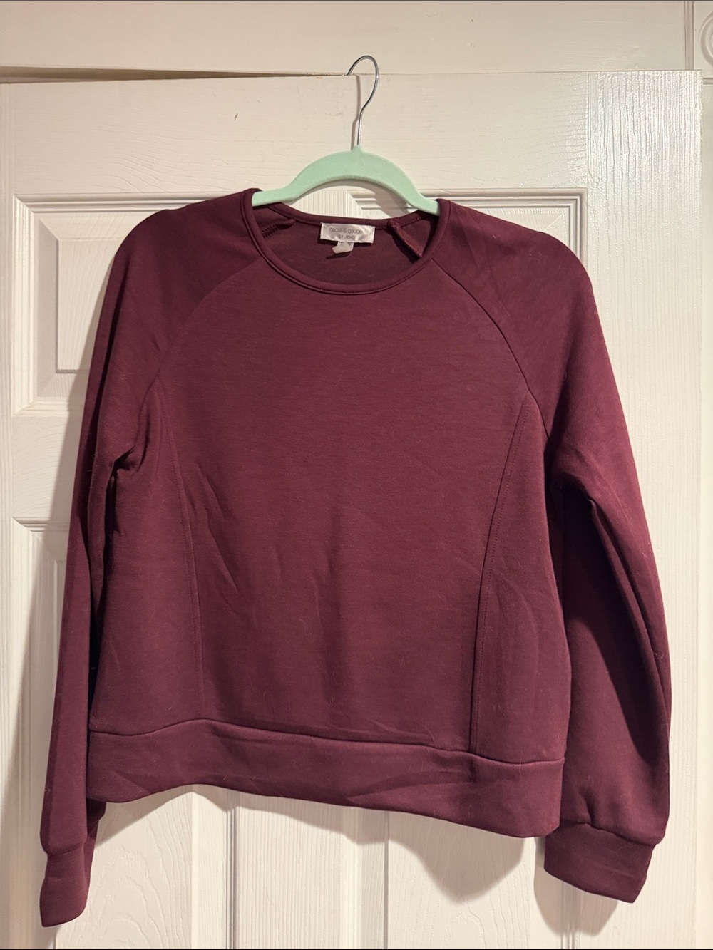 Cable & Gauge Crewneck Sweatshirt - Deep Plum